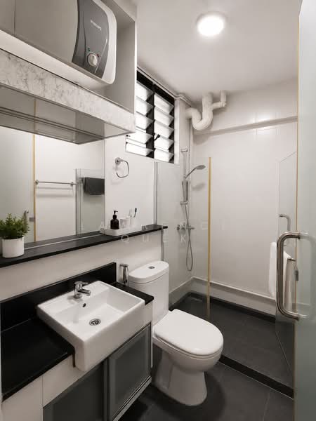 542 Jelapang Road, 542 Jelapang Road, 3 Bedrooms, 1,528 sqft, HDB Flat For Sale, by Lawrence Quek, 500204499 - Bathroom - PropertyGuru.com.sg
