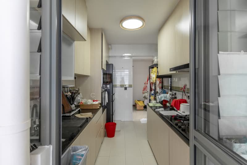 678B Punggol Drive, 678B Punggol Drive, 3 Bedrooms, 1,001 sqft, HDB Flat For Sale, by Rachel Tan, 500204503 - Kitchen - PropertyGuru.com.sg