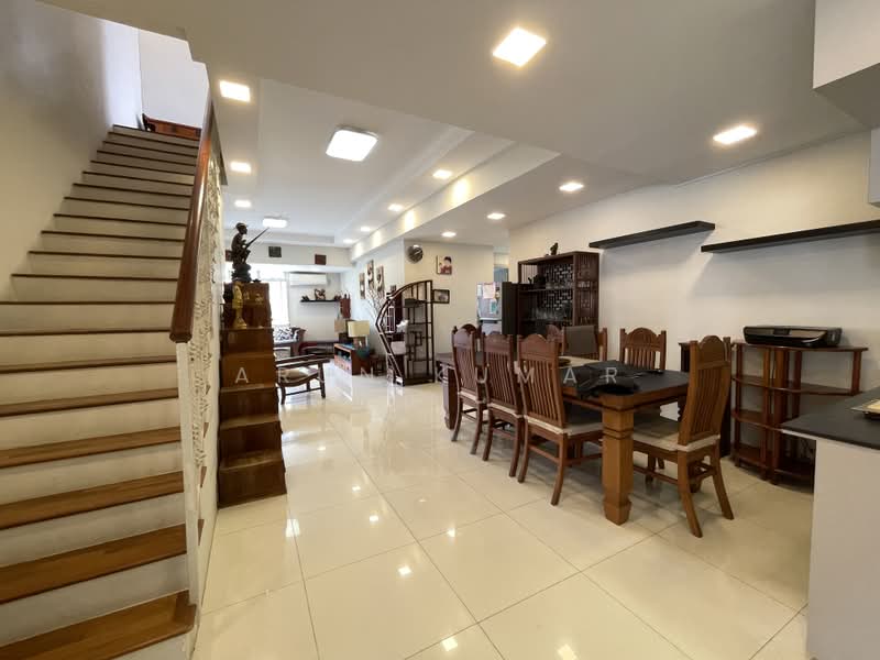 Eastwood Centre, 20 Eastwood Road, 5 Bedrooms, 2,995 sqft, Apartment For Sale, by Arun Kumar, 500204510 - Living Room - PropertyGuru.com.sg