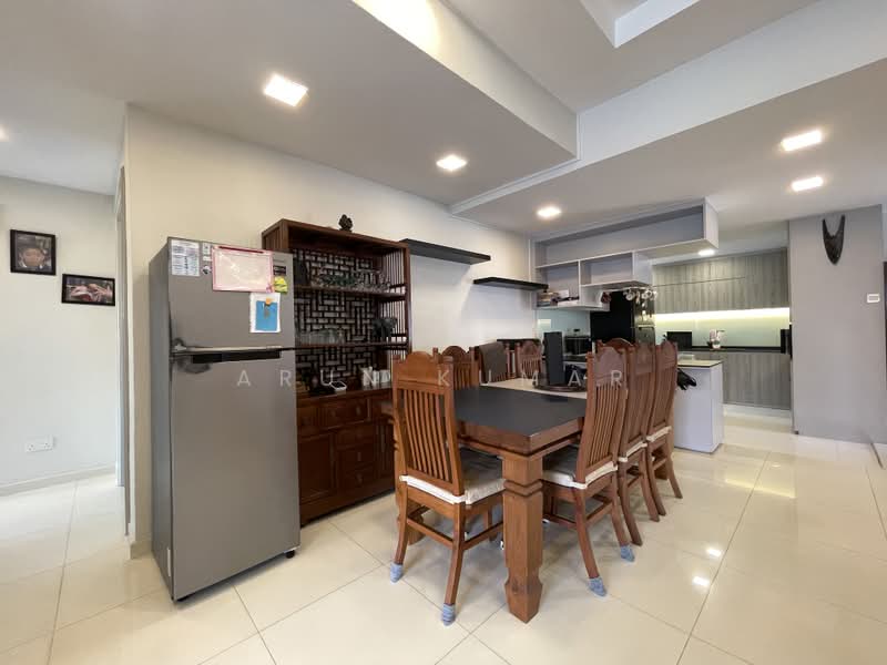 Eastwood Centre, 20 Eastwood Road, 5 Bedrooms, 2,995 sqft, Apartment For Sale, by Arun Kumar, 500204510 - Dining Room - PropertyGuru.com.sg