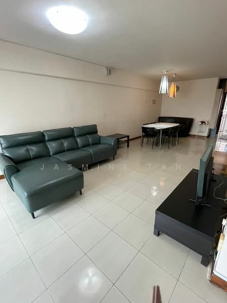 132 Edgedale Plains, 132 Edgedale Plains, 3 Bedrooms, 1,194 sqft, HDB Flat For Rent, by Jasmine Tan, 500204514 - Living Room - PropertyGuru.com.sg