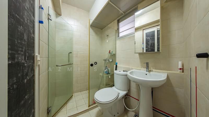 70A Telok Blangah Heights, 70A Telok Blangah Heights, 2 Bedrooms, 731 sqft, HDB Flat For Sale, by Azmi Suliman, 500204516 - Bathroom - PropertyGuru.com.sg