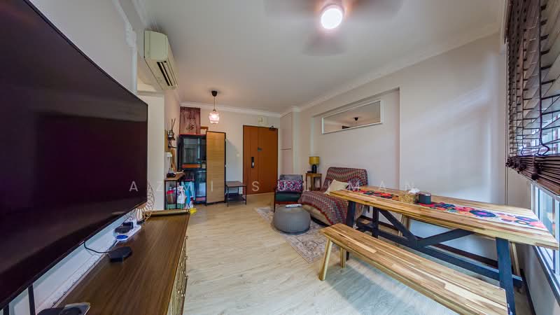 70A Telok Blangah Heights, 70A Telok Blangah Heights, 2 Bedrooms, 731 sqft, HDB Flat For Sale, by Azmi Suliman, 500204516 - Living Room - PropertyGuru.com.sg