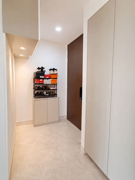 Highline Residences, 7 Kim Tian Road, 3 Bedrooms, 1,109 sqft, Condominium For Sale, by Melvin Tang, 500204519 - Entrance - PropertyGuru.com.sg