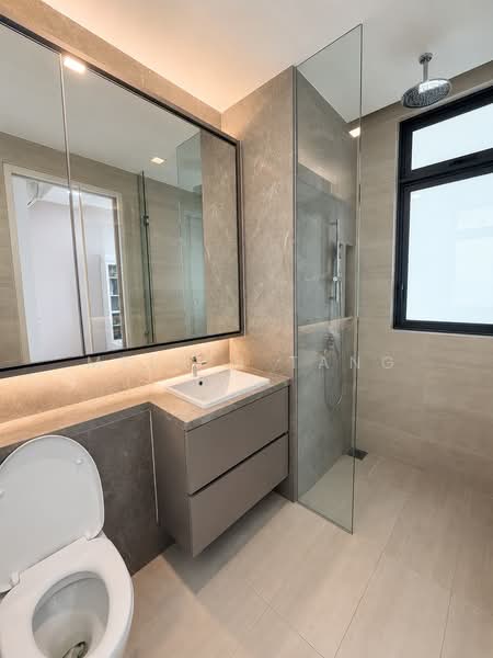Highline Residences, 7 Kim Tian Road, 3 Bedrooms, 1,109 sqft, Condominium For Sale, by Melvin Tang, 500204519 - Bathroom - PropertyGuru.com.sg