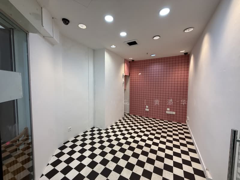 Queensway Shopping Centre, 1 Queensway, 140 sqft, Mall Shop For Sale, by Ashley Ng (黄添华), 500204523 - Interior - CommercialGuru.com.sg