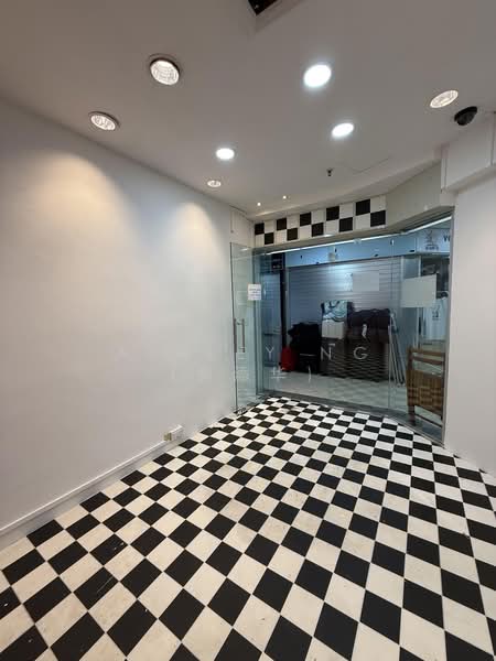 Queensway Shopping Centre, 1 Queensway, 140 sqft, Mall Shop For Sale, by Ashley Ng (黄添华), 500204523 - Interior - CommercialGuru.com.sg