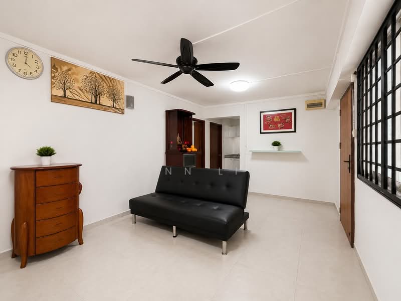 845 Woodlands Street 82, 845 Woodlands Street 82, 3 Bedrooms, 904 sqft, HDB Flat For Sale, by Lynn Lim, 500204525 - Living Room - PropertyGuru.com.sg