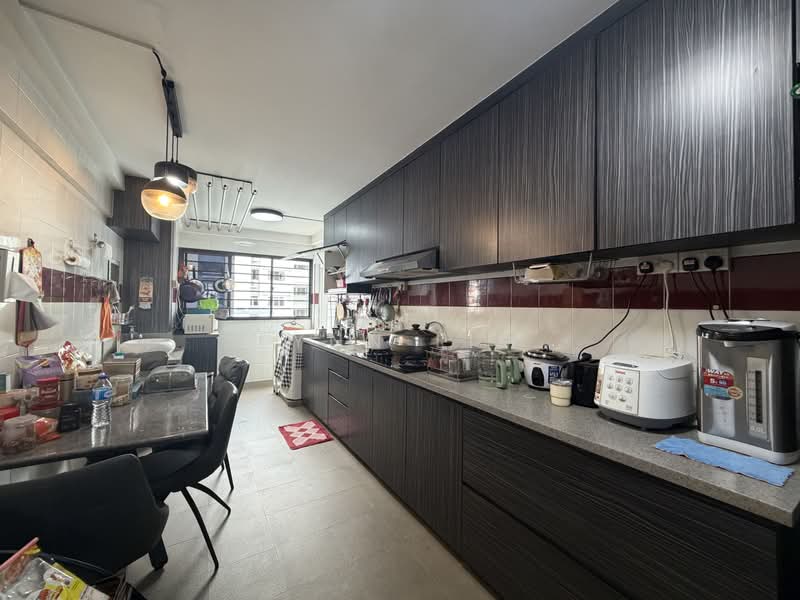 845 Woodlands Street 82, 845 Woodlands Street 82, 3 Bedrooms, 904 sqft, HDB Flat For Sale, by Lynn Lim, 500204525 - Kitchen - PropertyGuru.com.sg