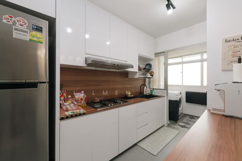 561A Jurong West Street 42, 561A Jurong West Street 42, 3 Bedrooms, 1,001 sqft, HDB Flat For Sale, by Willmen Low, 500204537 - Kitchen - PropertyGuru.com.sg