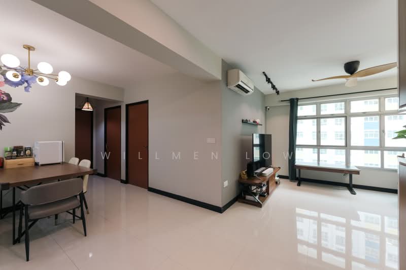 561A Jurong West Street 42, 561A Jurong West Street 42, 3 Bedrooms, 1,001 sqft, HDB Flat For Sale, by Willmen Low, 500204537 - Living Room - PropertyGuru.com.sg