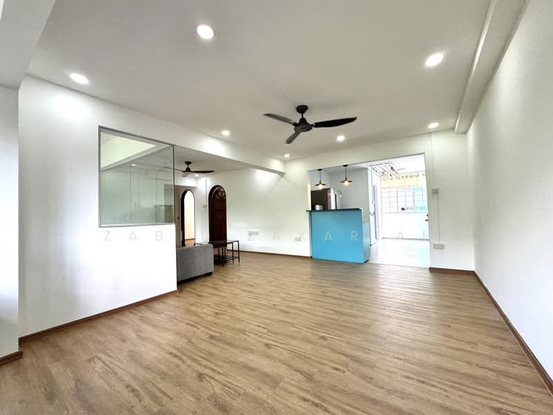 489C Tampines Street 45, 489C Tampines Street 45, 4 Bedrooms, 1,302 sqft, HDB Flat For Rent, by Zabid Zakariah, 500204542 - Living Room - PropertyGuru.com.sg