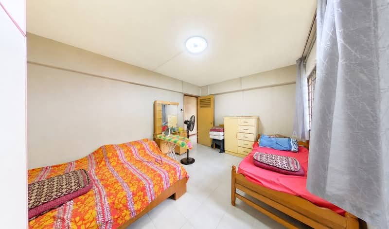 209 Yishun Street 21, 209 Yishun Street 21, 3 Bedrooms, 1,302 sqft, HDB Flat For Sale, by Mohana Vel T Kasi, 500204553 - Bedroom - PropertyGuru.com.sg