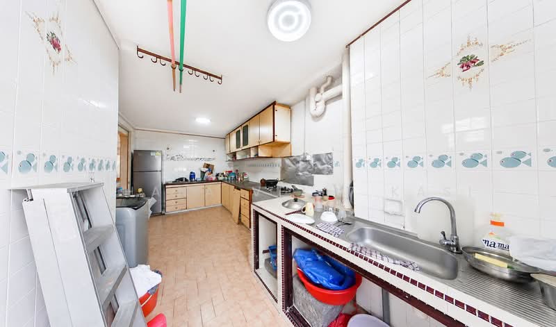 209 Yishun Street 21, 209 Yishun Street 21, 3 Bedrooms, 1,302 sqft, HDB Flat For Sale, by Mohana Vel T Kasi, 500204553 - Kitchen - PropertyGuru.com.sg