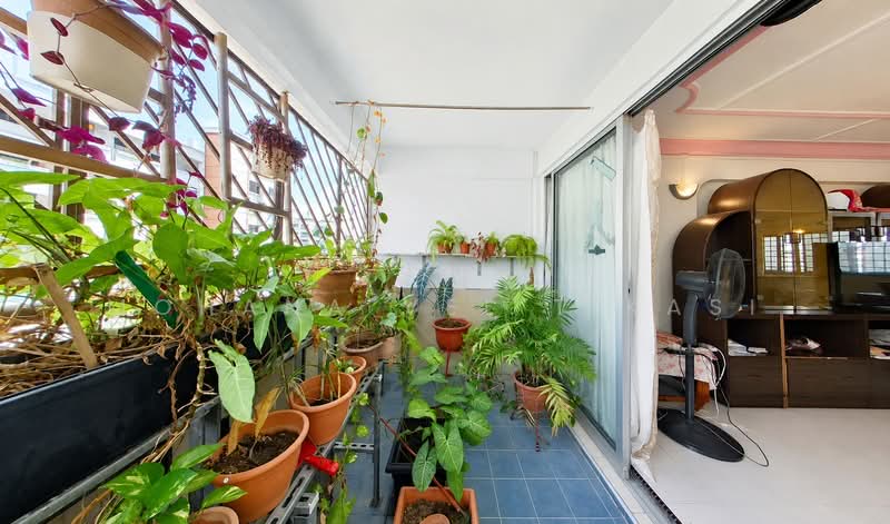 209 Yishun Street 21, 209 Yishun Street 21, 3 Bedrooms, 1,302 sqft, HDB Flat For Sale, by Mohana Vel T Kasi, 500204553 - Balcony - PropertyGuru.com.sg