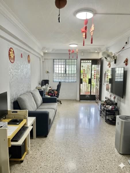 180 Ang Mo Kio Avenue 5, 180 Ang Mo Kio Avenue 5, 2 Bedrooms, 732 sqft, HDB Flat For Sale, by J.A. Goh 吴永益, 500204554 - Living Room - PropertyGuru.com.sg