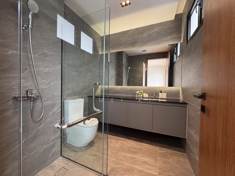 Sembawang Freehold Inter-Terrace, , 6 Bedrooms, 4,800 sqft, Terraced House For Sale, by Ho Mei Kit, 500204559 - Bathroom - PropertyGuru.com.sg