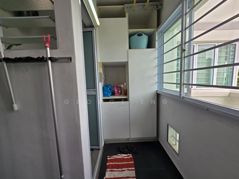 892 Tampines Avenue 8, 892 Tampines Avenue 8, 4 Bedrooms, 1,528 sqft, HDB Flat For Rent, by George Eng, 500204567 - Balcony - PropertyGuru.com.sg
