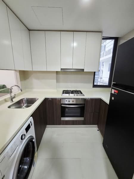 La Fiesta, 62 Sengkang Square, 2 Bedrooms, 753 sqft, Condominium For Rent, by Yan Lim, 500204569 - Kitchen - PropertyGuru.com.sg