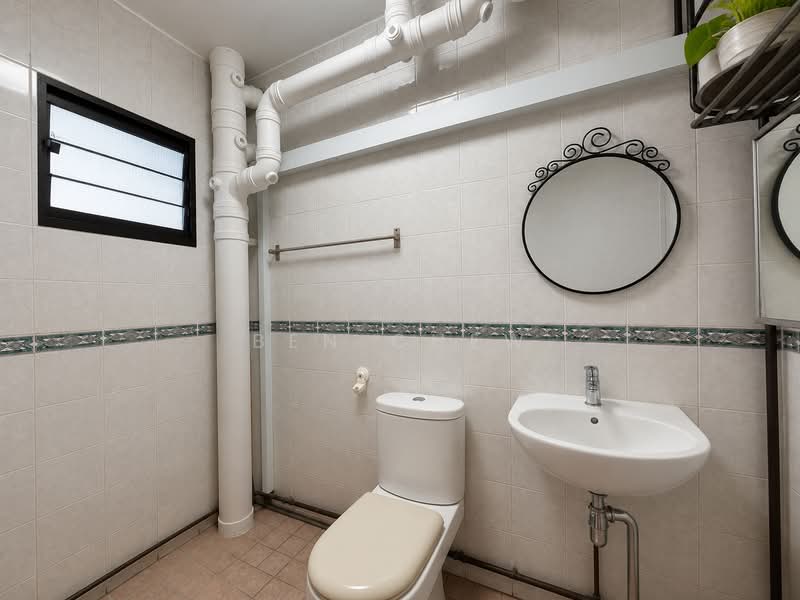 422 Canberra Road, 422 Canberra Road, 3 Bedrooms, 1,184 sqft, HDB Flat For Sale, by Ben Chew, 500204570 - Bathroom - PropertyGuru.com.sg