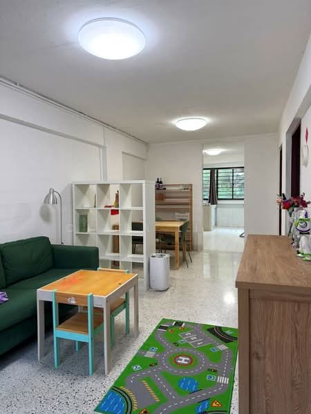 166 Stirling Road, 166 Stirling Road, 2 Bedrooms, 700 sqft, HDB Flat For Rent, by Clara Lian, 500204576 - Living Room - PropertyGuru.com.sg