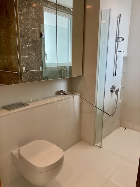 76 Shenton, 76 Shenton Way, 1 Bedroom, 624 sqft, Apartment For Rent, by Priscillin Lim, 500204584 - Bathroom - PropertyGuru.com.sg