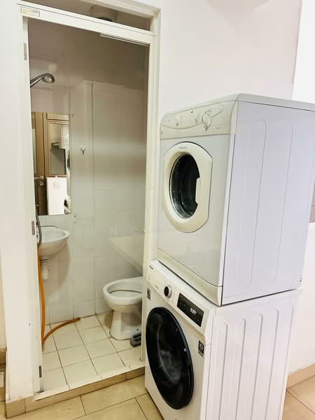 Parc Vera, Hougang Street 32, Room Rental, 251 sqft, Condominium For Rent, by Quincy Sung, 500204585 - Bathroom - PropertyGuru.com.sg