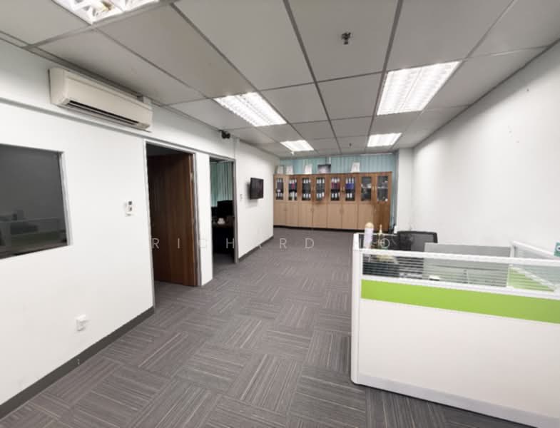 Poh Leng Building, 21 Moonstone Lane, 6,000 sqft, Light Industrial (B1) For Rent, by Richard Ho, 500204596 - Office Area - CommercialGuru.com.sg