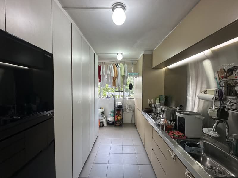 540 Ang Mo Kio Avenue 10, 540 Ang Mo Kio Avenue 10, 2 Bedrooms, 980 sqft, HDB Flat For Sale, by Aela Lim, 500204603 - Kitchen - PropertyGuru.com.sg
