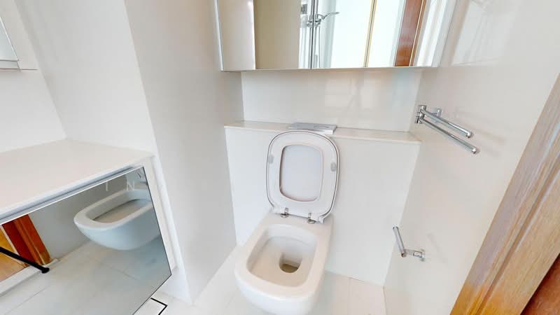 76 Shenton, 76 Shenton Way, 1 Bedroom, 592 sqft, Apartment For Rent, by Indira Malinda, 500204604 - Bathroom - PropertyGuru.com.sg
