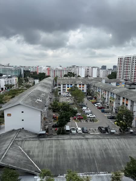 490 Jurong West Avenue 1, 490 Jurong West Avenue 1, 3 Bedrooms, 1,001 sqft, HDB Flat For Sale, by Sheila Neo, 500204611 - Exterior - PropertyGuru.com.sg