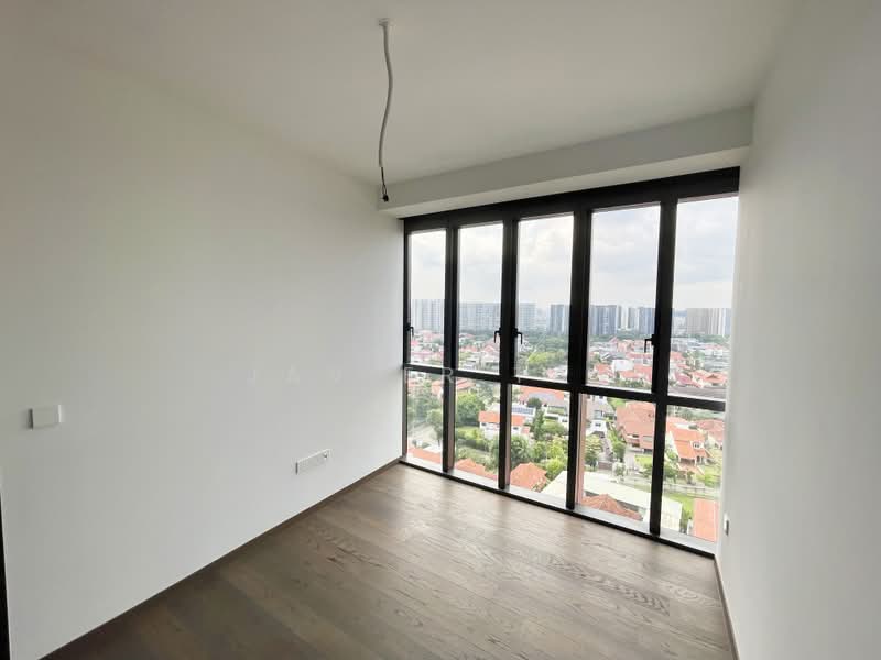 LIV @ MB, 114B Arthur Road, 2 Bedrooms, 710 sqft, Condominium For Sale, by Javier Tay, 500204616 - Master Bedroom - PropertyGuru.com.sg