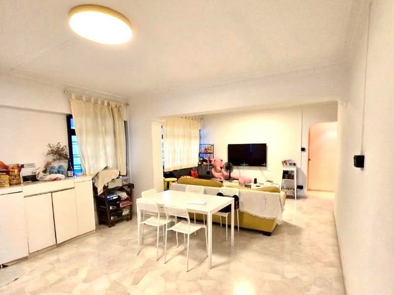 Spacious 4A HDB near Sembawang MRT, , 3 Bedrooms, 1,092 sqft, HDB Flat For Rent, by Aina Lie 李艾娜, 500204621 - Living Room - PropertyGuru.com.sg