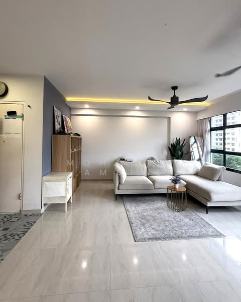 5m Flat @ Blk 606B Tampines, , 3 Bedrooms, 1,206 sqft, HDB Flat For Sale, by Mohamed Ameen, 500204623 - Living Room - PropertyGuru.com.sg