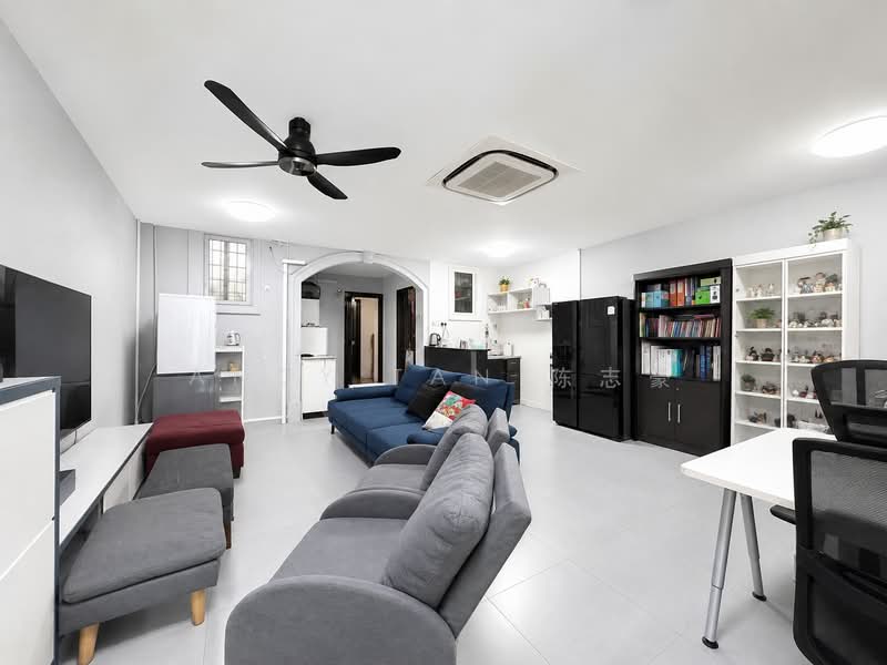 Loyang Villas, 99 Loyang Rise, 5 Bedrooms, 3,200 sqft, Terraced House For Sale, by Andy Tan 陈志豪, 500204627 - Living Room - PropertyGuru.com.sg