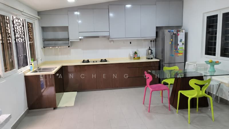 4 Bedroom Terrace House Near Kovan MRT, , 4 Bedrooms, 2,600 sqft, Terraced House For Rent, by Liancheng Chua, 500204632 - Kitchen - PropertyGuru.com.sg