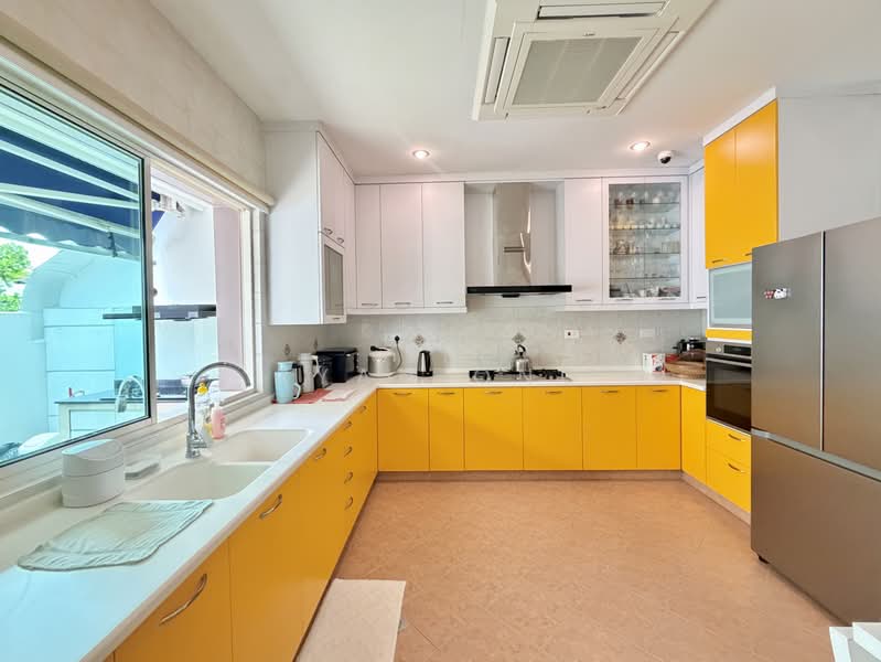 Peirce Vale, Tagore Avenue, 4 Bedrooms, 2,700 sqft, Terraced House For Sale, by Ryan Ong, 500204636 - Kitchen - PropertyGuru.com.sg