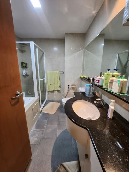 The Dew, 30 Bukit Batok St 21, 3 Bedrooms, 1,205 sqft, Executive Condominium For Rent, by Gwendolyn Yap, 500204640 - Bathroom - PropertyGuru.com.sg