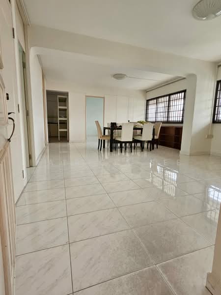 831 Hougang Central, 831 Hougang Central, 3 Bedrooms, 1,119 sqft, HDB Flat For Rent, by Patricia See, 500204646 - Dining Room - PropertyGuru.com.sg