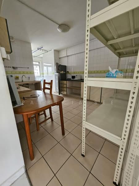 831 Hougang Central, 831 Hougang Central, 3 Bedrooms, 1,119 sqft, HDB Flat For Rent, by Patricia See, 500204646 - Kitchen - PropertyGuru.com.sg