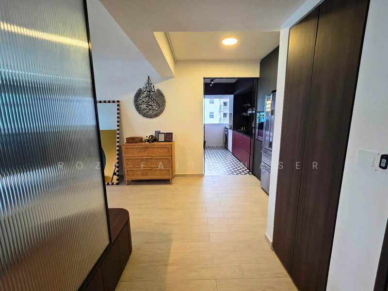 213B Punggol Walk, 213B Punggol Walk, 3 Bedrooms, 1,216 sqft, HDB Flat For Sale, by Rozi Faith Naser, 500204651 - Entrance Area - PropertyGuru.com.sg