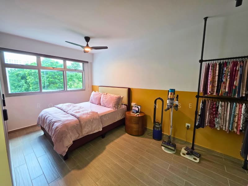 213B Punggol Walk, 213B Punggol Walk, 3 Bedrooms, 1,216 sqft, HDB Flat For Sale, by Rozi Faith Naser, 500204651 - Master Bedroom - PropertyGuru.com.sg