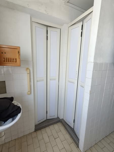 505 Bukit Batok Street 52, 505 Bukit Batok Street 52, 2 Bedrooms, 645 sqft, HDB Flat For Sale, by Ng Ginny, 500204653 - Bathroom - PropertyGuru.com.sg