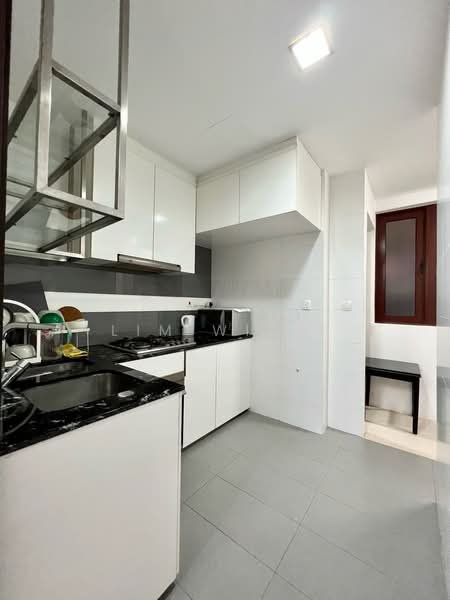Riz Haven, 193 Jalan Loyang Besar, 3 Bedrooms, 1,066 sqft, Condominium For Sale, by Lim Willy, 500204660 - Kitchen - PropertyGuru.com.sg