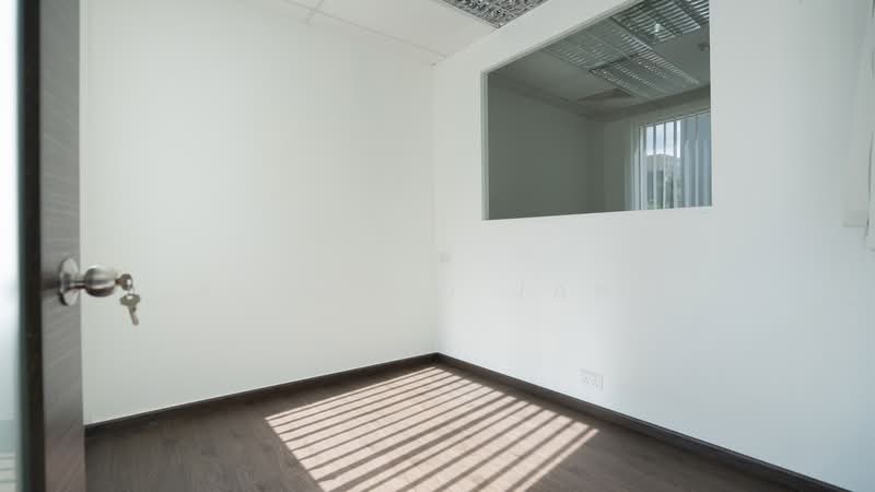 Burlington Square, 175 Bencoolen Street, 1,313 sqft, Office For Sale, by Richard Jany, 500204662 - Interior - CommercialGuru.com.sg