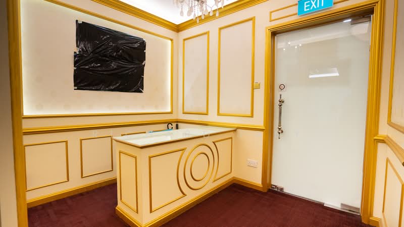 Burlington Square, 175 Bencoolen Street, 1,313 sqft, Office For Sale, by Richard Jany, 500204662 - Entrance - CommercialGuru.com.sg