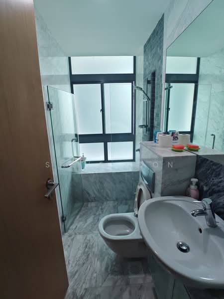 Rhapsody on Mount Elizabeth, 16 Mount Elizabeth, Room Rental, 100 sqft, Apartment For Rent, by Steve Voon, 500204663 - Bathroom - PropertyGuru.com.sg