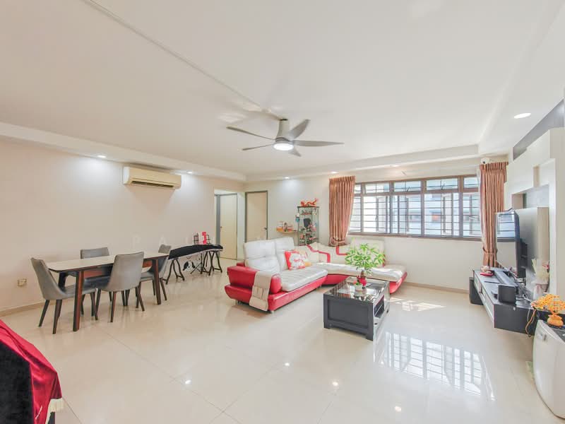 274D Jurong West Avenue 3, 274D Jurong West Avenue 3, 3 Bedrooms, 1,194 sqft, HDB Flat For Sale, by Pauline Chia, 500204671 - Living Room - PropertyGuru.com.sg
