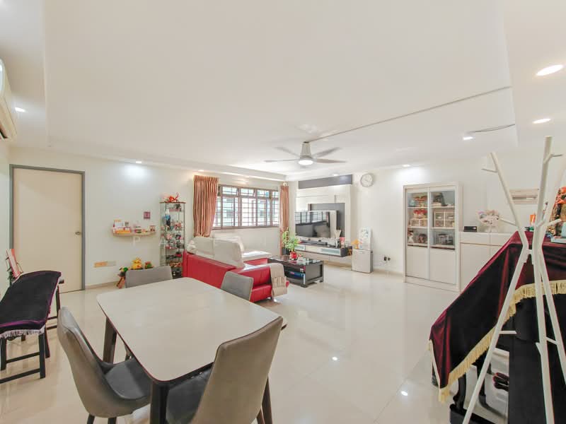 274D Jurong West Avenue 3, 274D Jurong West Avenue 3, 3 Bedrooms, 1,194 sqft, HDB Flat For Sale, by Pauline Chia, 500204671 - Living Room - PropertyGuru.com.sg