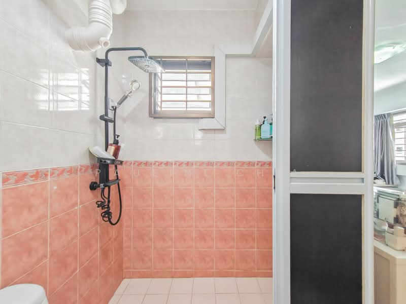 274D Jurong West Avenue 3, 274D Jurong West Avenue 3, 3 Bedrooms, 1,194 sqft, HDB Flat For Sale, by Pauline Chia, 500204671 - Bathroom - PropertyGuru.com.sg